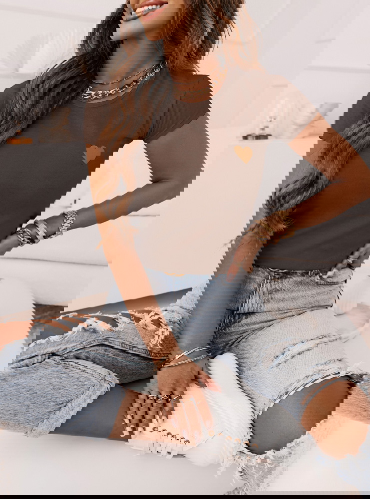 Czekoladowa koszulka na krótki rękaw...