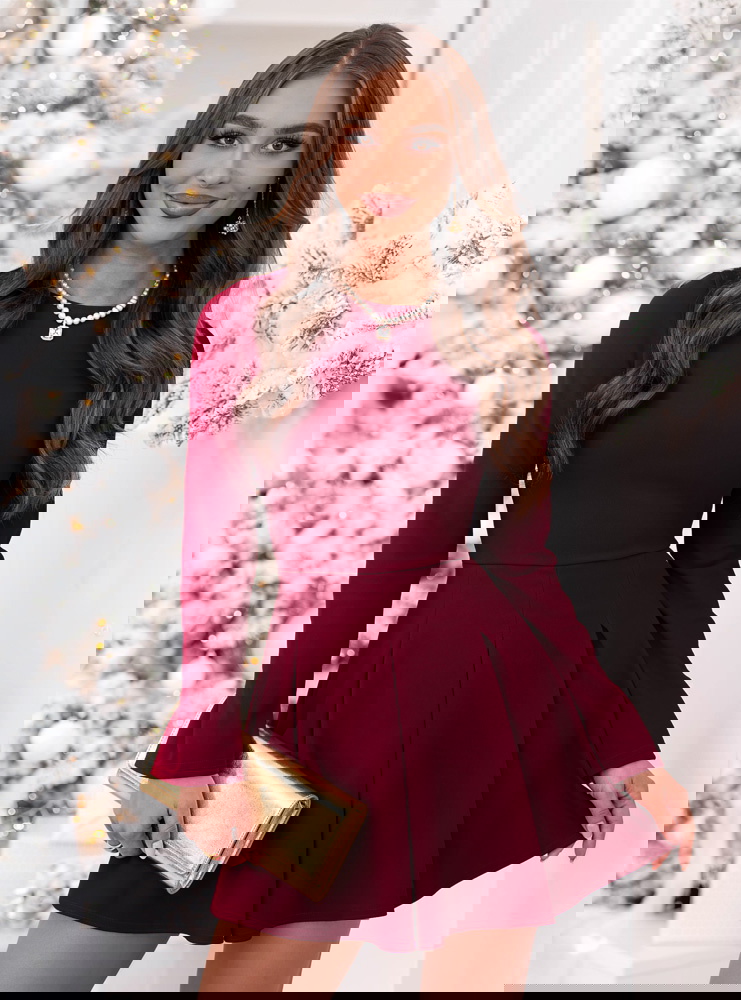 Bordowa rozkloszowana sukienka mini...