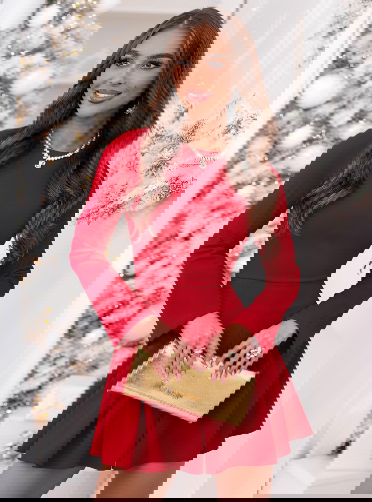 Malinowa rozkloszowana sukienka mini...