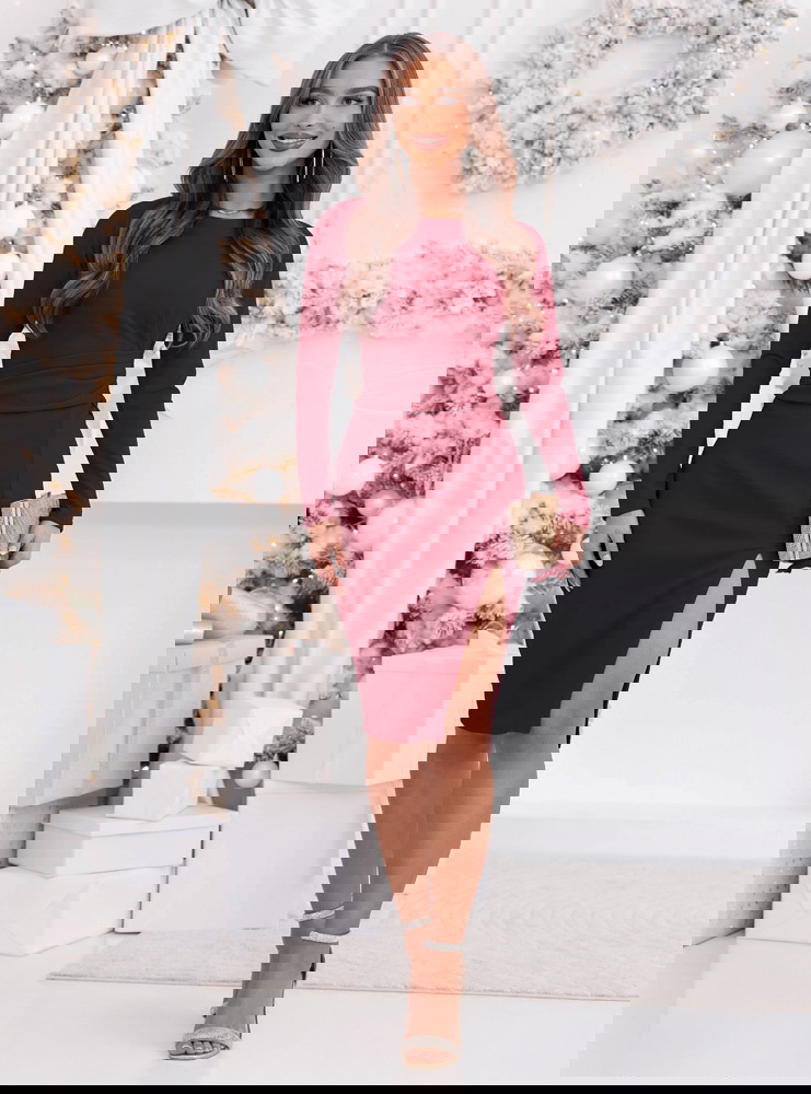 Bordowa dopasowana sukienka na święta...