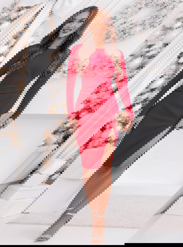 Malinowa dopasowana sukienka na...