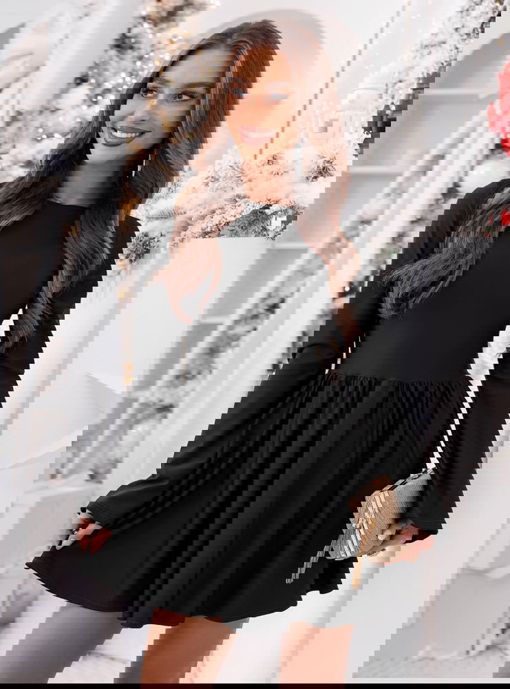 Czarna rozkloszowana świąteczna...