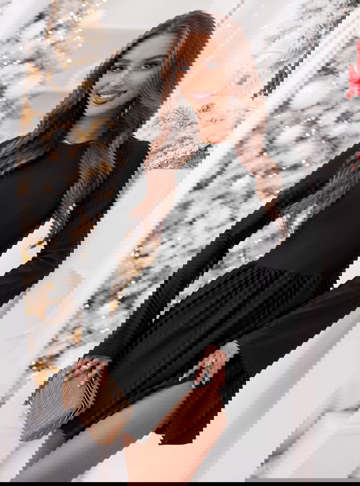 Czarna rozkloszowana świąteczna...