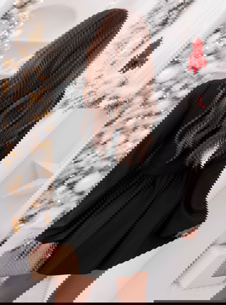 Czarna rozkloszowana świąteczna...