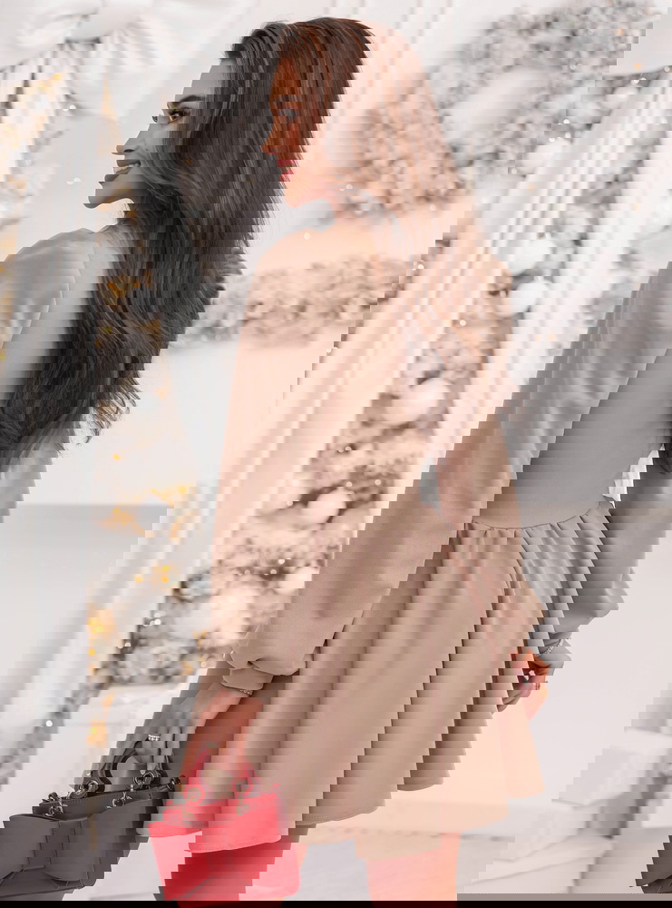 Beżowa świąteczna sukienka z...