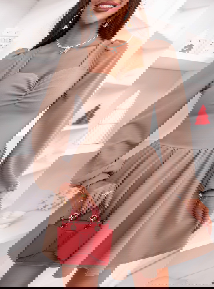 Beżowa świąteczna sukienka z...