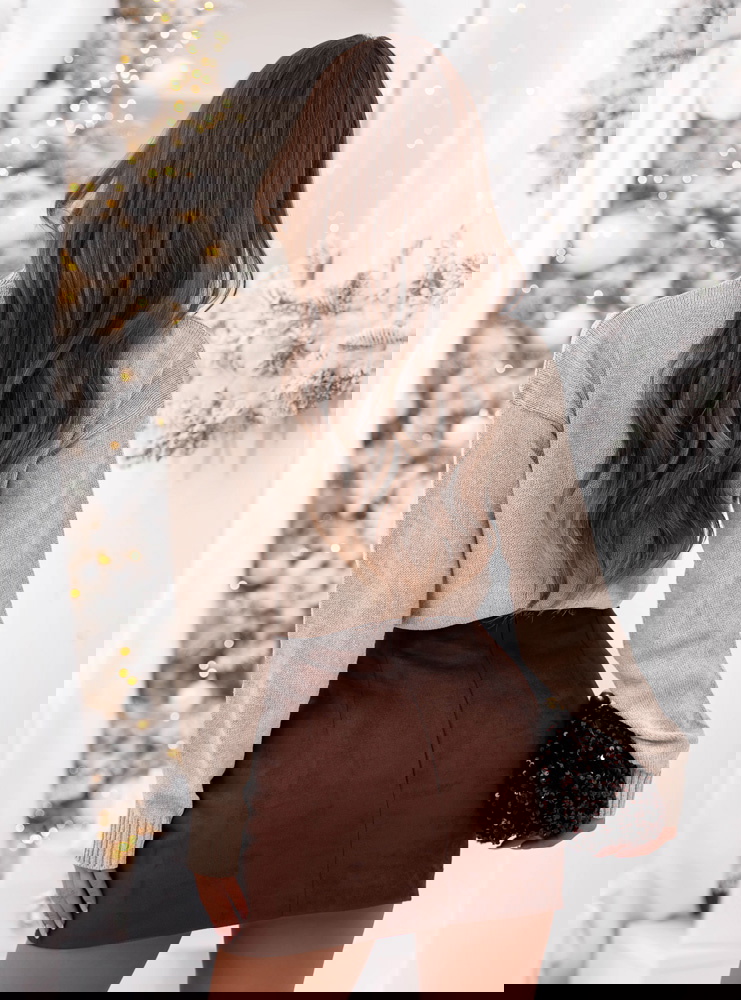 Beżowy sweter z półgolfem Philicia