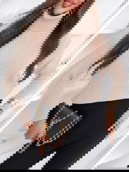 Beżowy sweter z golfem Fembie 2