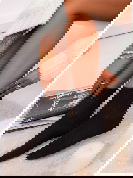 Czarne damskie skarpetki...