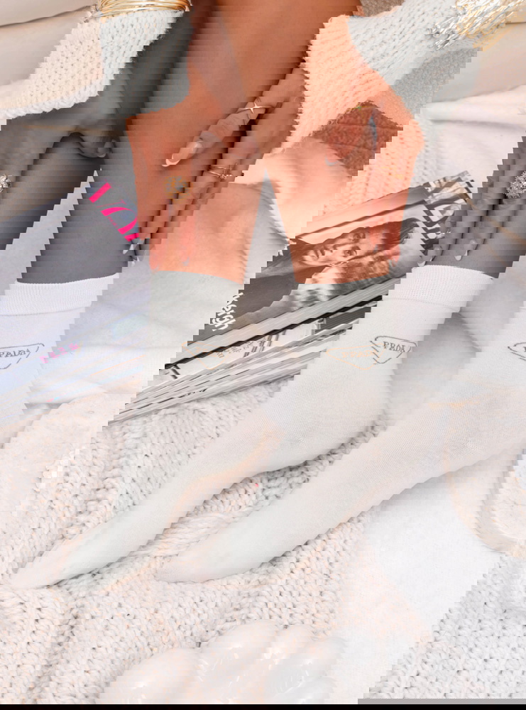 Skarpetki z ozdobnym napisem Liekess...