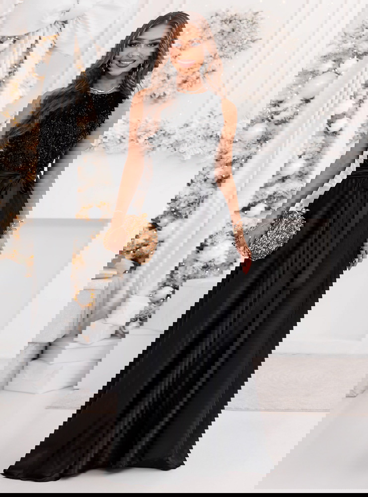 Czarna długa satynowa sukienka na...