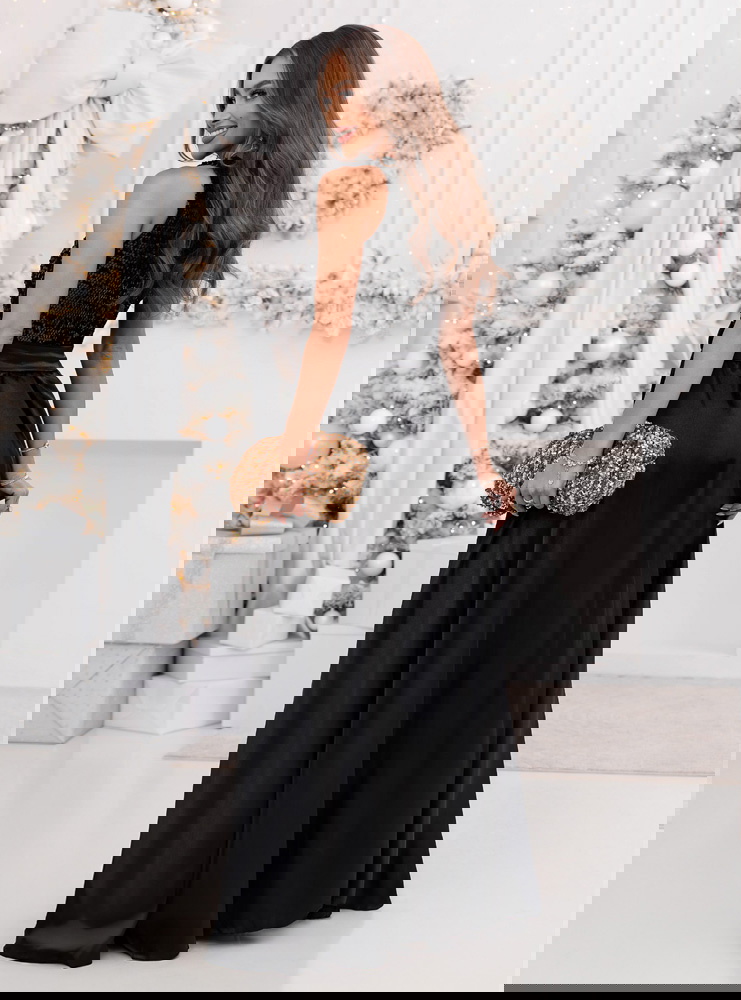 Czarna długa satynowa sukienka na...