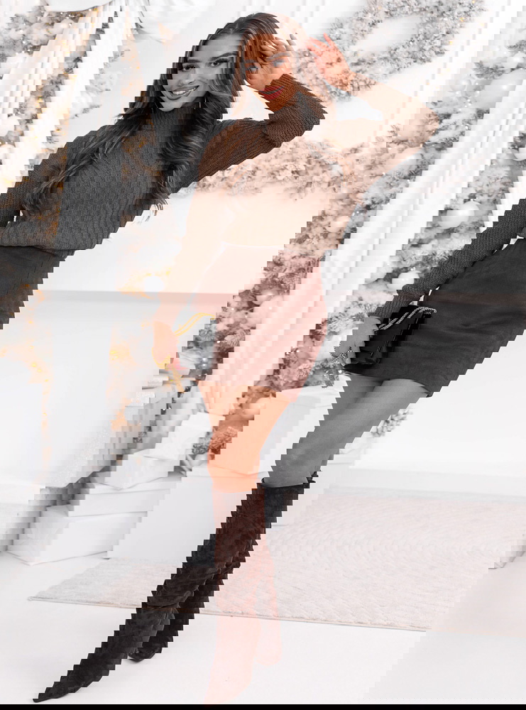 Czekoladowy sweter z golfem Kennalyn