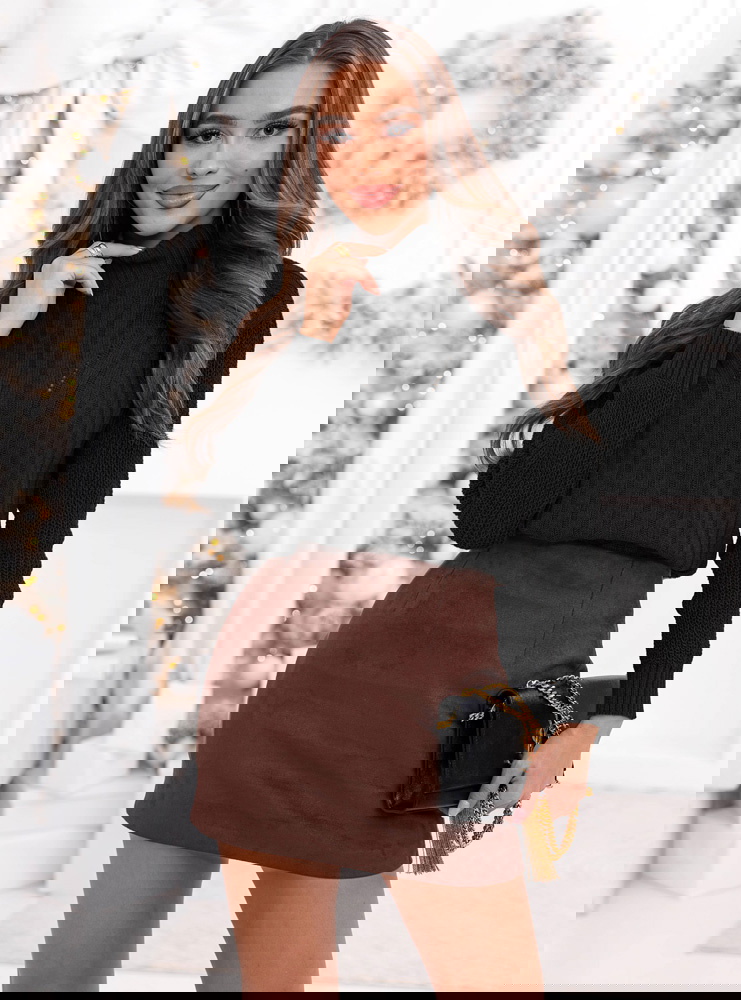 Czarny sweter z golfem Kennalyn