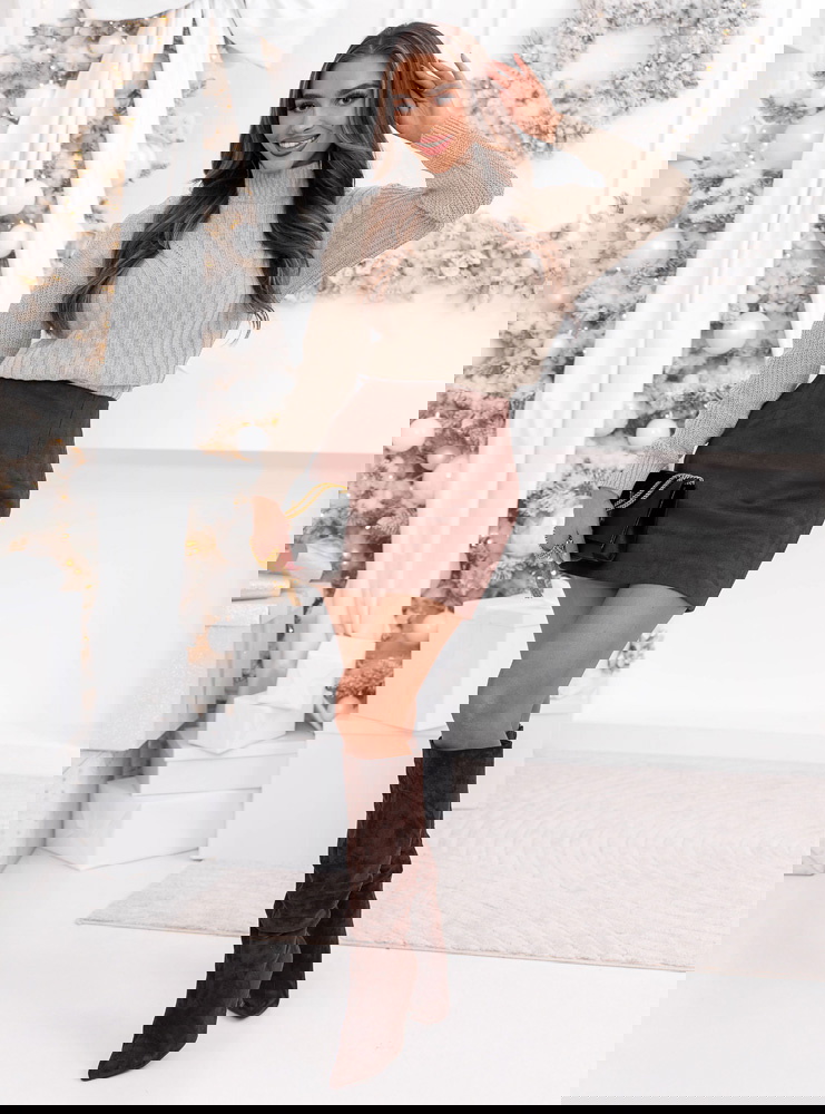 Beżowy sweter z golfem Kennalyn