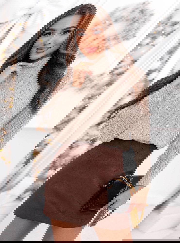 Beżowy sweter z golfem Kennalyn