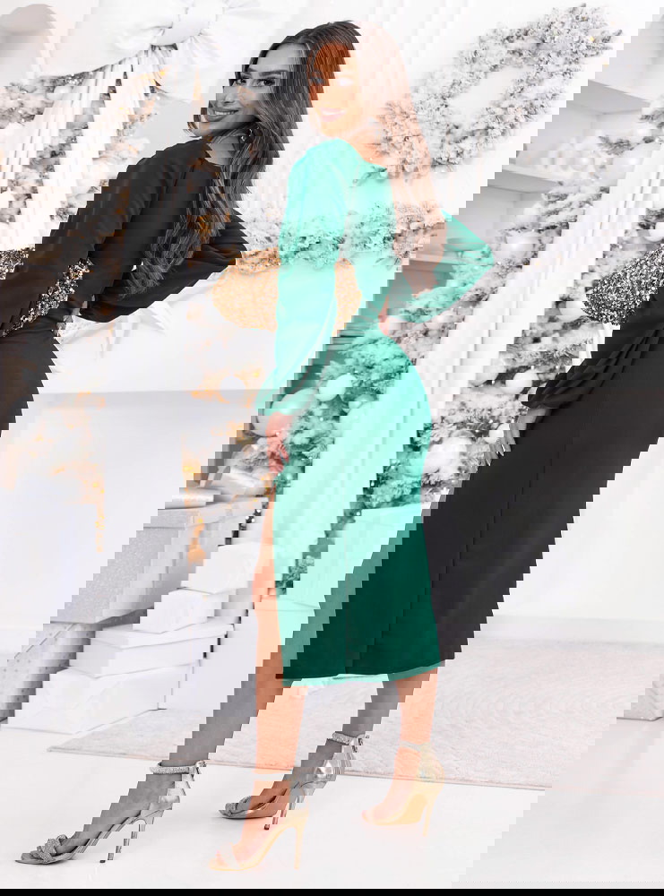 Sukienka świąteczna z rozcięciem...