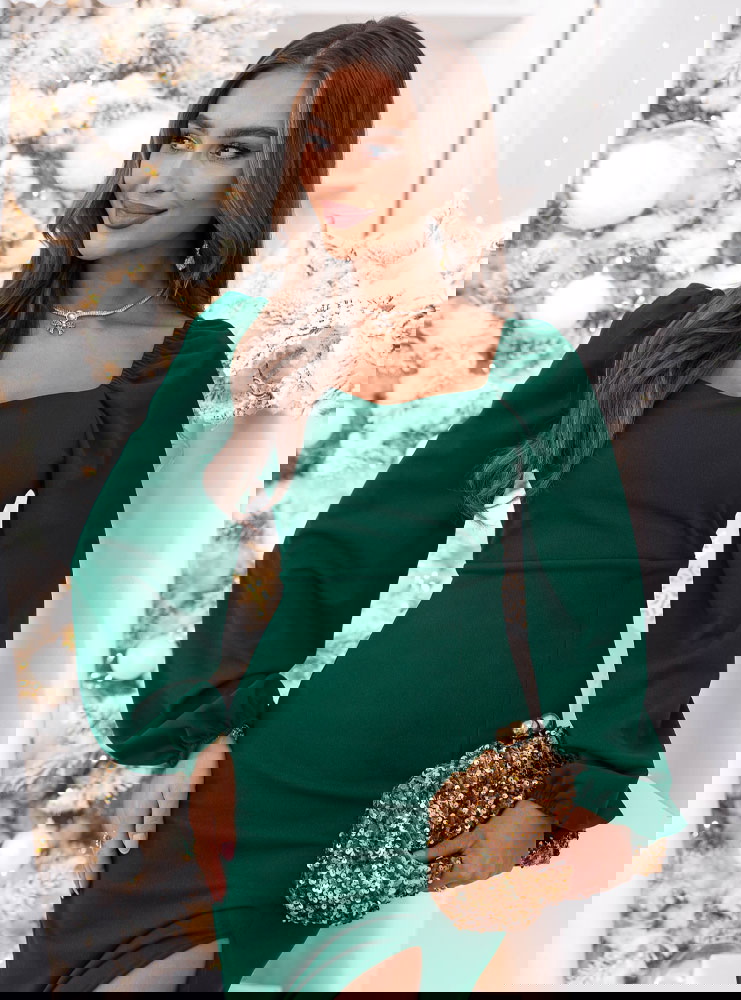 Sukienka świąteczna z rozcięciem...