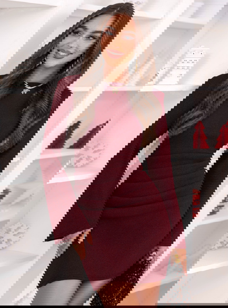 Bordowa prążkowana sukienka mini na...