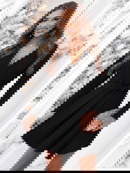 Czarna sukienka na święta z... 2