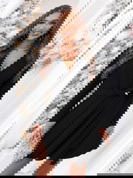 Czarna sukienka na święta z...