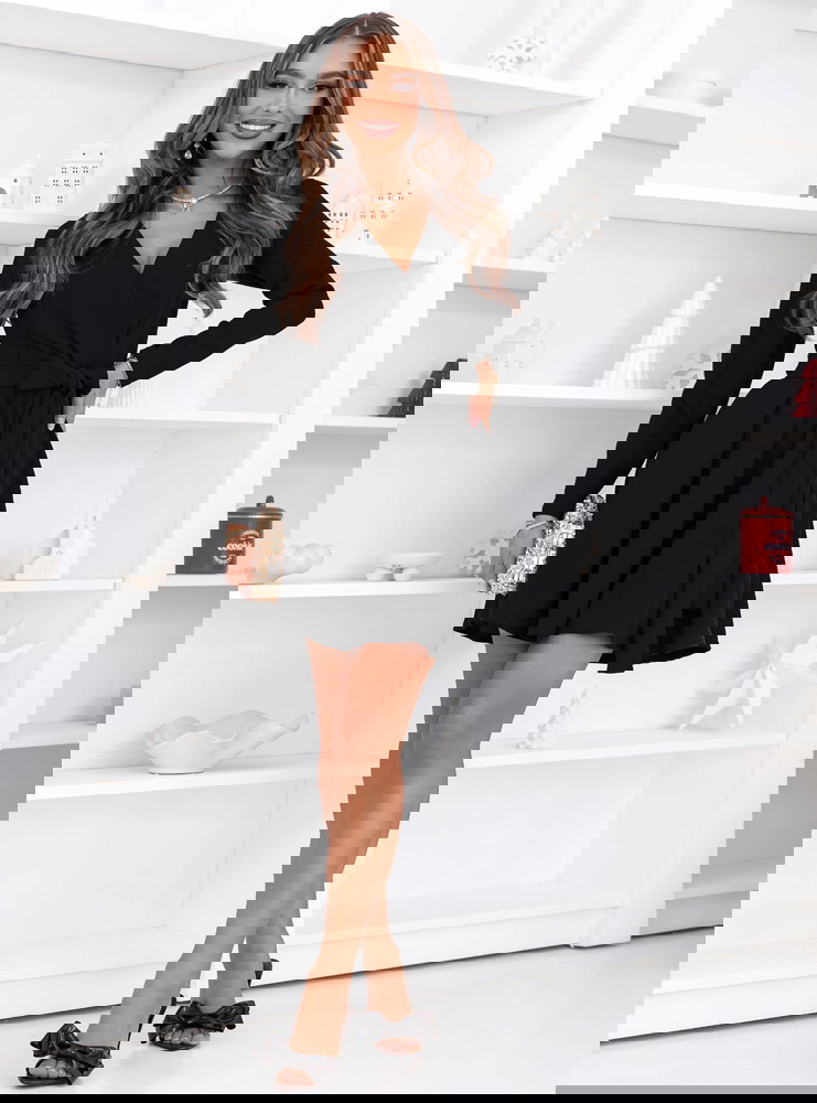 Czarna sukienka na święta z...