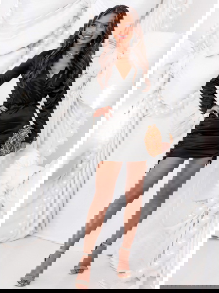 Czarna satynowa sukienka na... 2