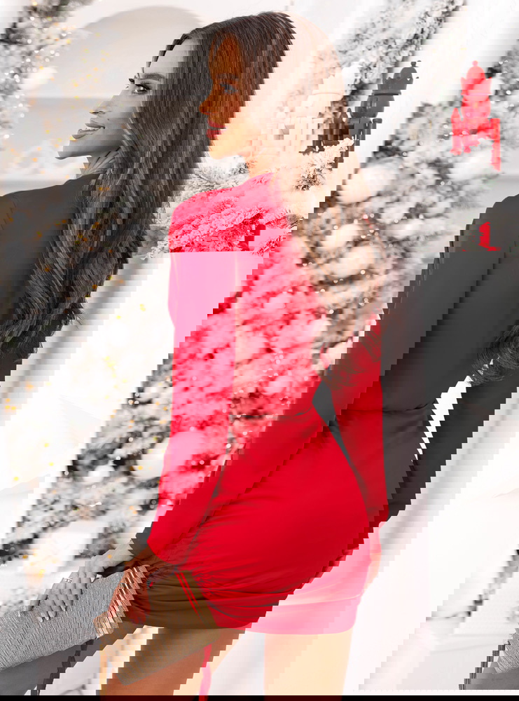 Malinowa satynowa sukienka na święta...