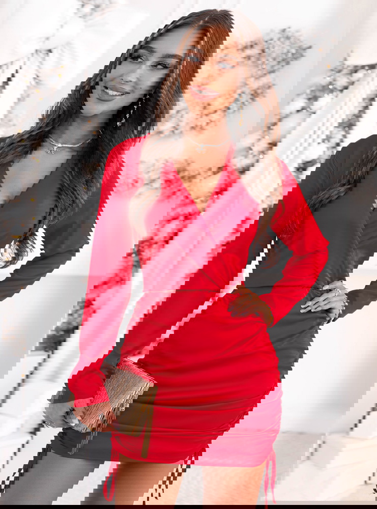 Malinowa satynowa sukienka na święta...