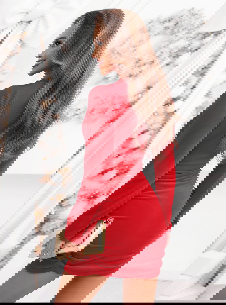 Malinowa welurowa sukienka z...