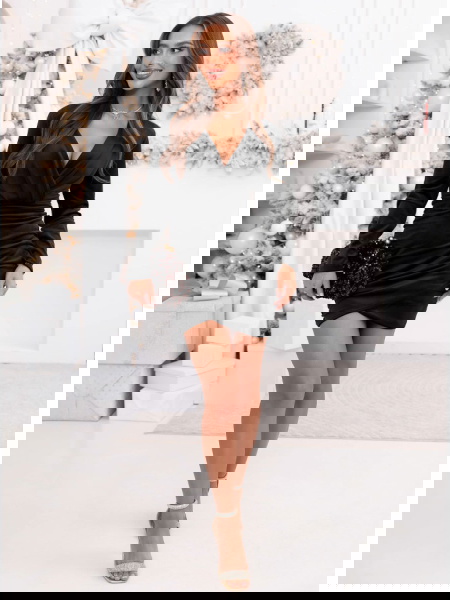 Czarna welurowa sukienka z... 2