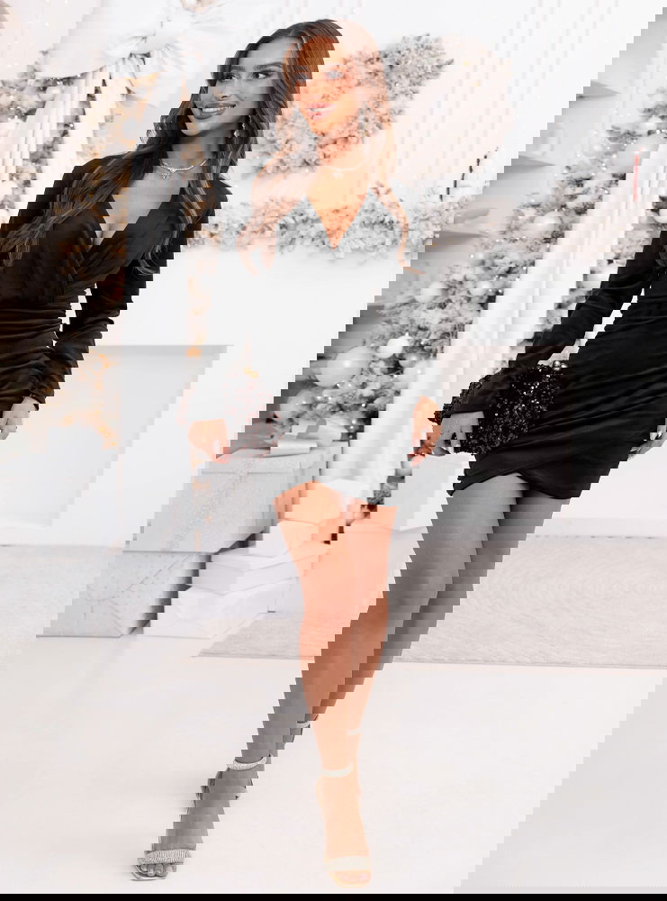 Czarna welurowa sukienka z...