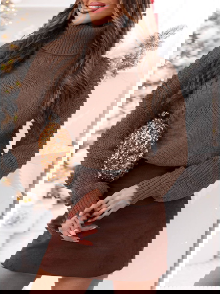 Czekoladowy sweter z golfem...