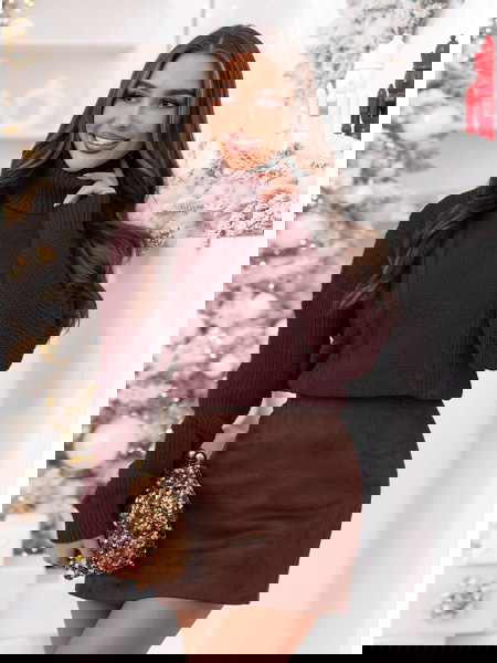 Bordowy sweter z golfem Evilou