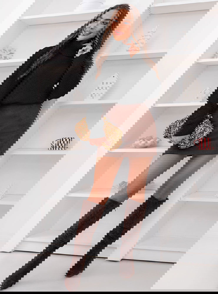 Czarny sweter z golfem Evilou