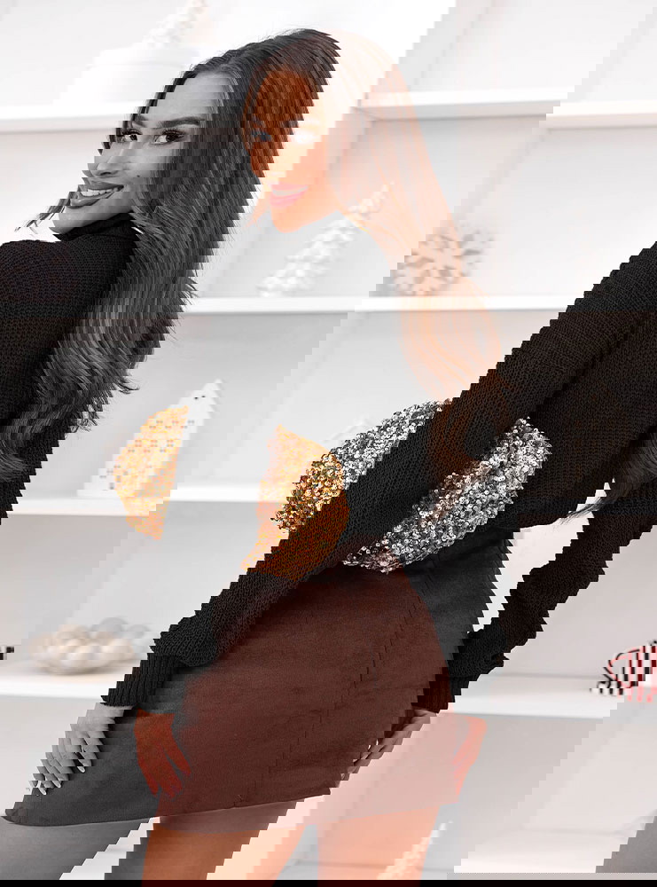 Czarny sweter z golfem Evilou