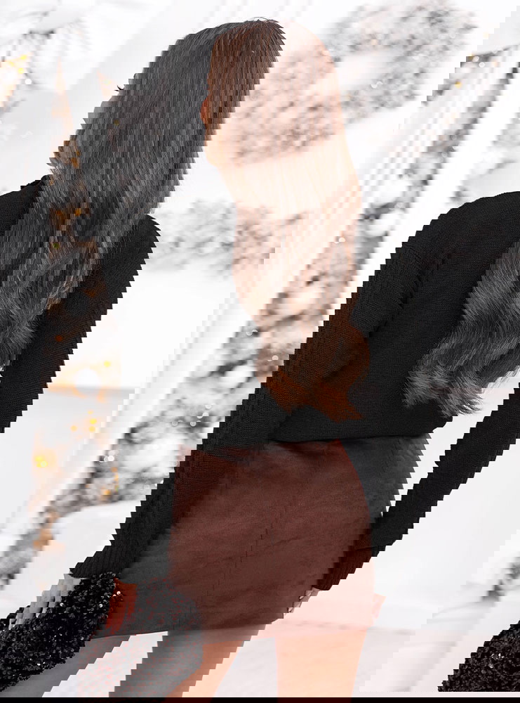 Czarny długi sweter z golfem Mirate