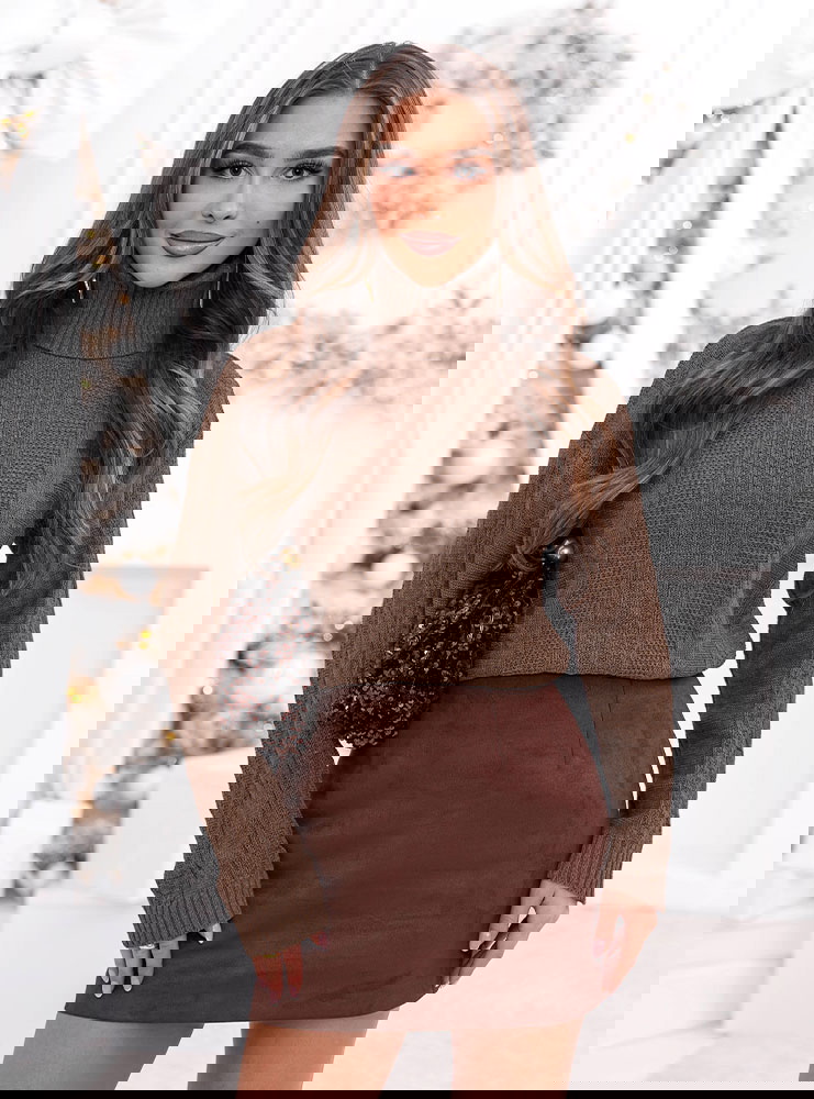 Czekoladowy długi sweter z golfem Mirate