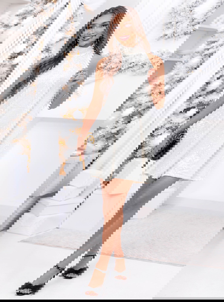 Biała cekinowa sukienka na święta z...