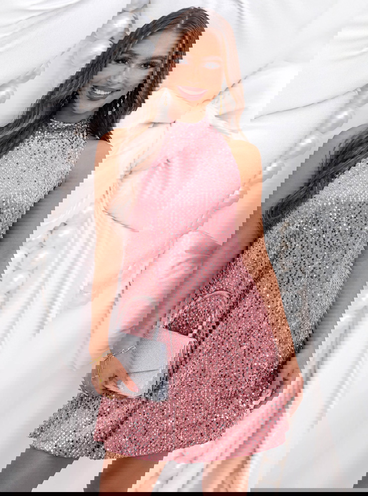 Cekinowa sukienka na święta z kokardą...