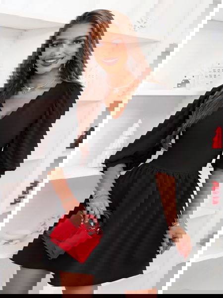 Czarna sukienka na święta z... 2