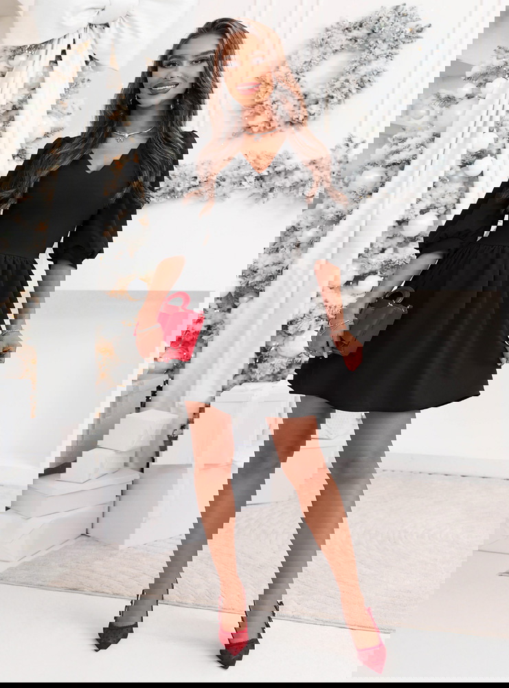 Czarna sukienka na święta z...