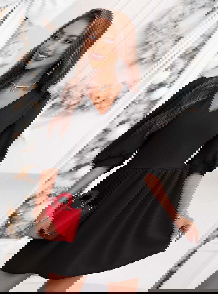 Czarna sukienka na święta z...