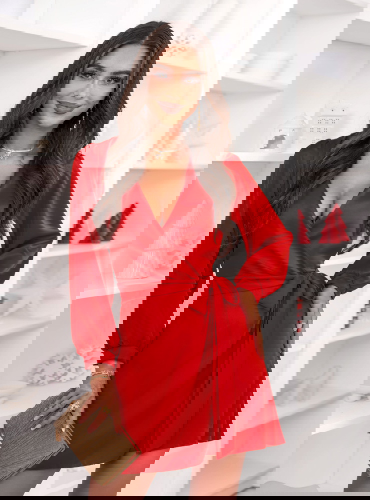 Malinowa satynowa świąteczna sukienka...