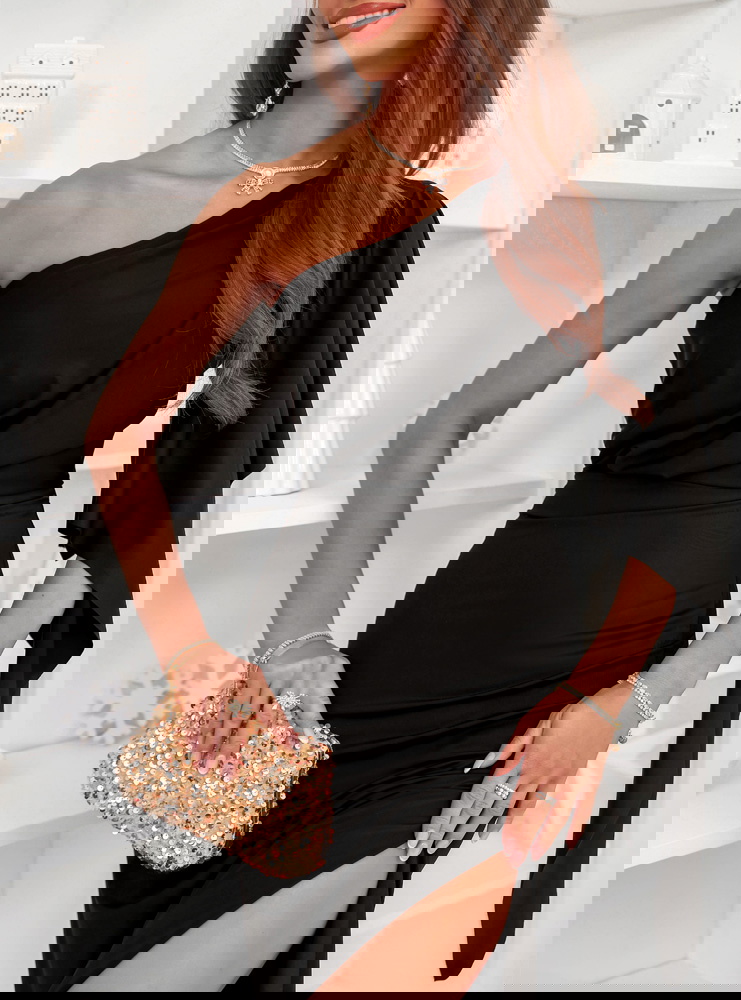 Czarna świąteczna sukienka na jedno...