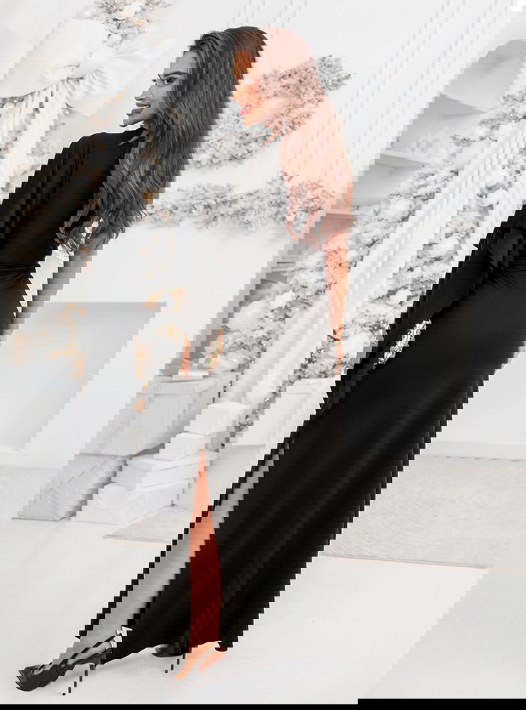 Czarna świąteczna sukienka na jedno...