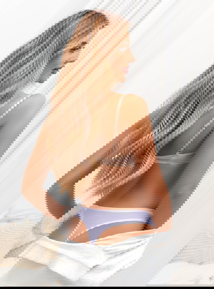 Liliowe bezszwowe majtki stringi Paulla