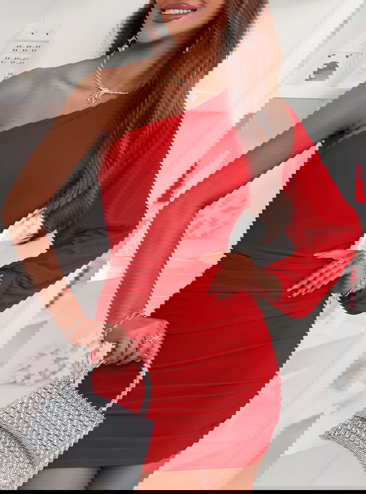 Malinowa świąteczna sukienka na jedno...