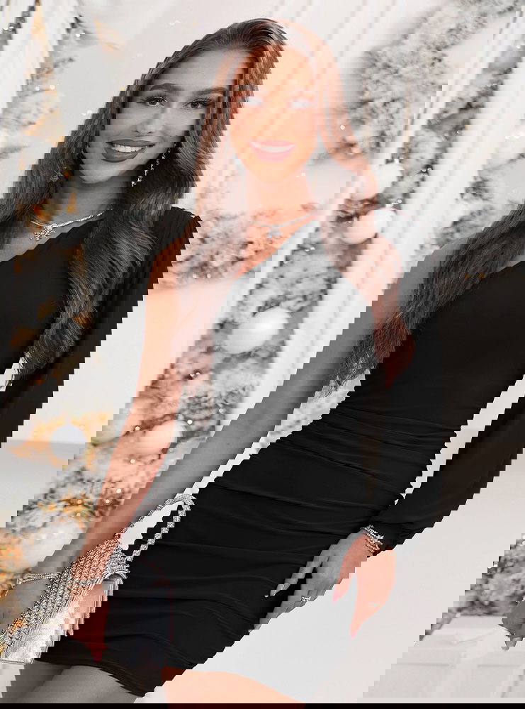 Czarna świąteczna sukienka na jedno...