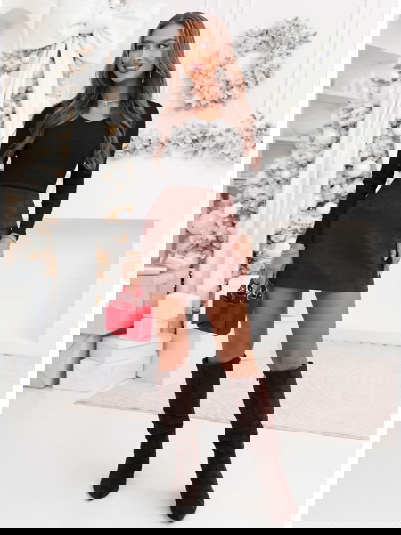 Czarna prążkowana bluzka z... 2